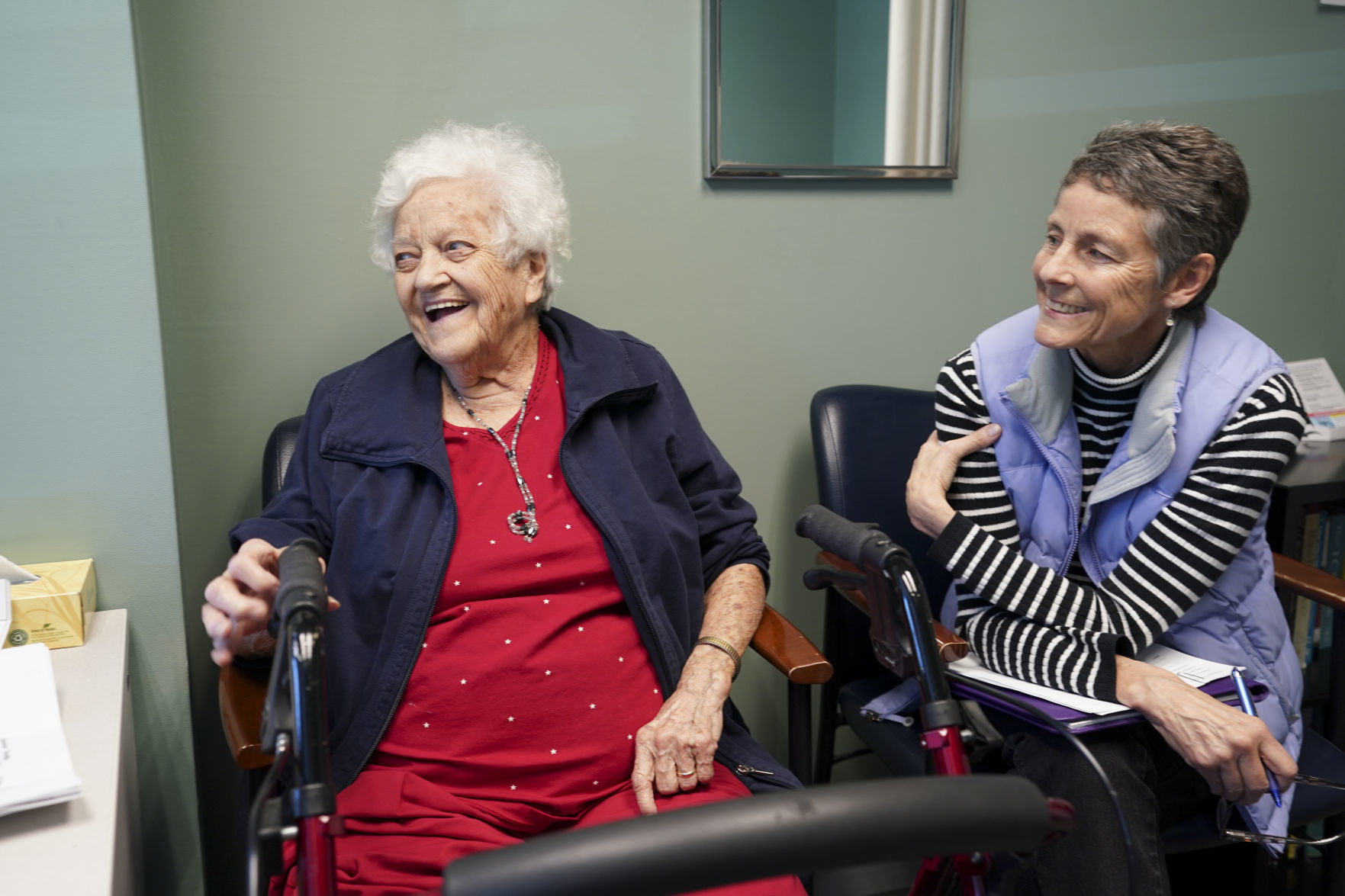 Elinor and Jesi in clinic room